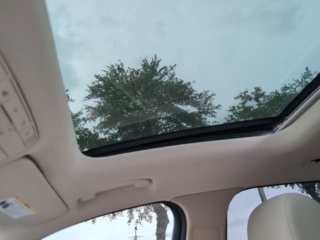 Used 2017 Mercedes-Benz GLC 300 w/ Premium 3 Package image 20