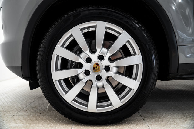Used 2014 Porsche Cayenne Diesel Platinum Edition AWD/4WD image 44