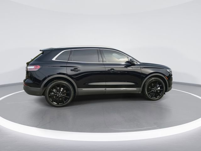 Used 2021 Lincoln Nautilus Reserve w/ Monochromatic Package image 8