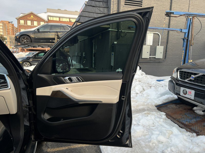 Used 2019 BMW X5 xDrive40i w/ Premium Package 2 image 13