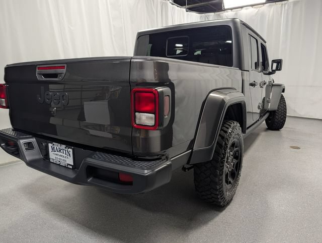 Used 2023 Jeep Gladiator Sport AWD/4WD image 3