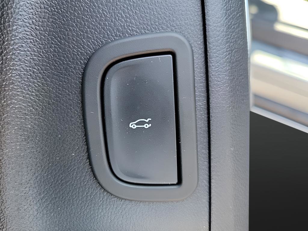 Used 2025 Buick Enclave Avenir image 20