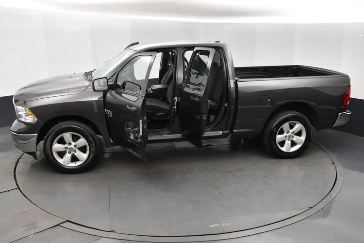 Used 2024 RAM 1500 Classic SLT AWD/4WD image 7