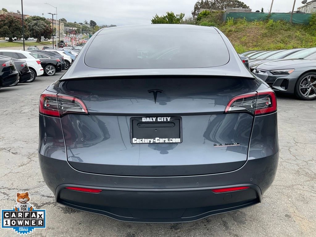 Used 2022 Tesla Model Y Performance AWD/4WD image 4