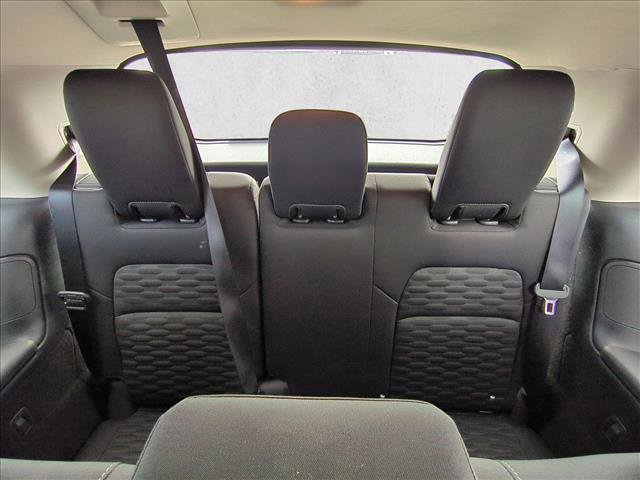 Used 2025 Nissan Pathfinder SV image 19