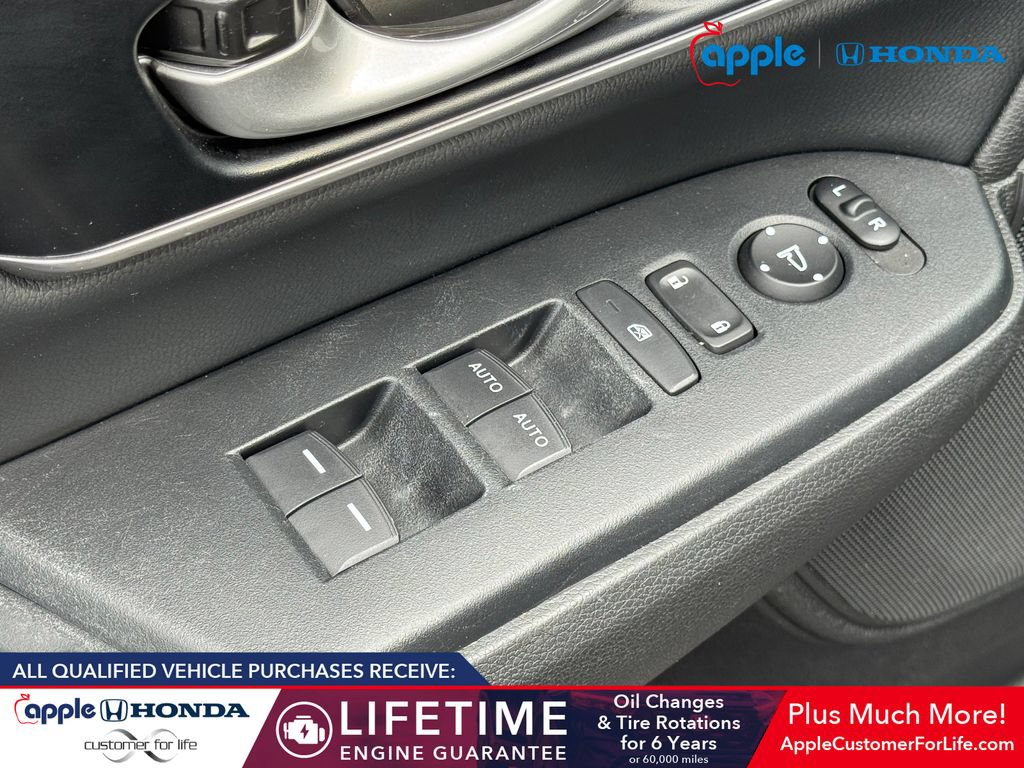 Used 2022 Honda CR-V Touring image 9