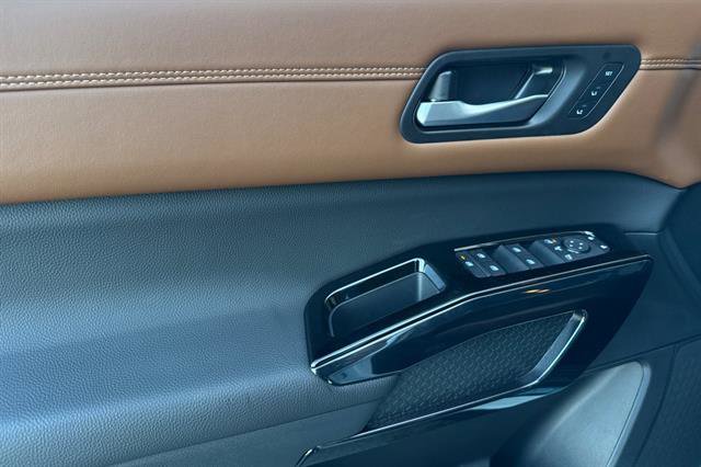 New 2026 Nissan Pathfinder Platinum image 11