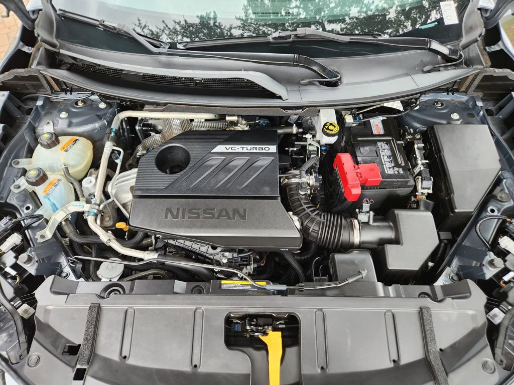Used 2024 Nissan Rogue SV image 14