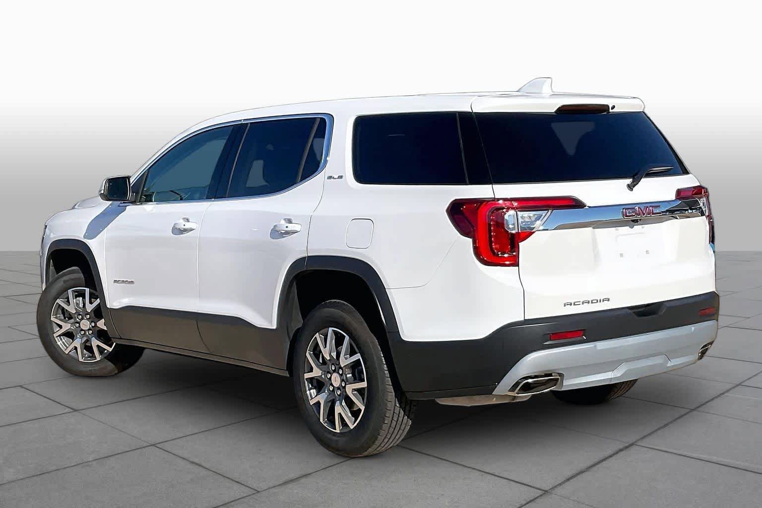 Used 2023 GMC Acadia SLE FWD image 13