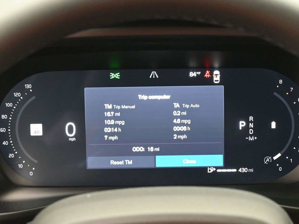 New 2026 Volvo XC40 B5 Plus w/ Protection Package Premier AWD/4WD image 9