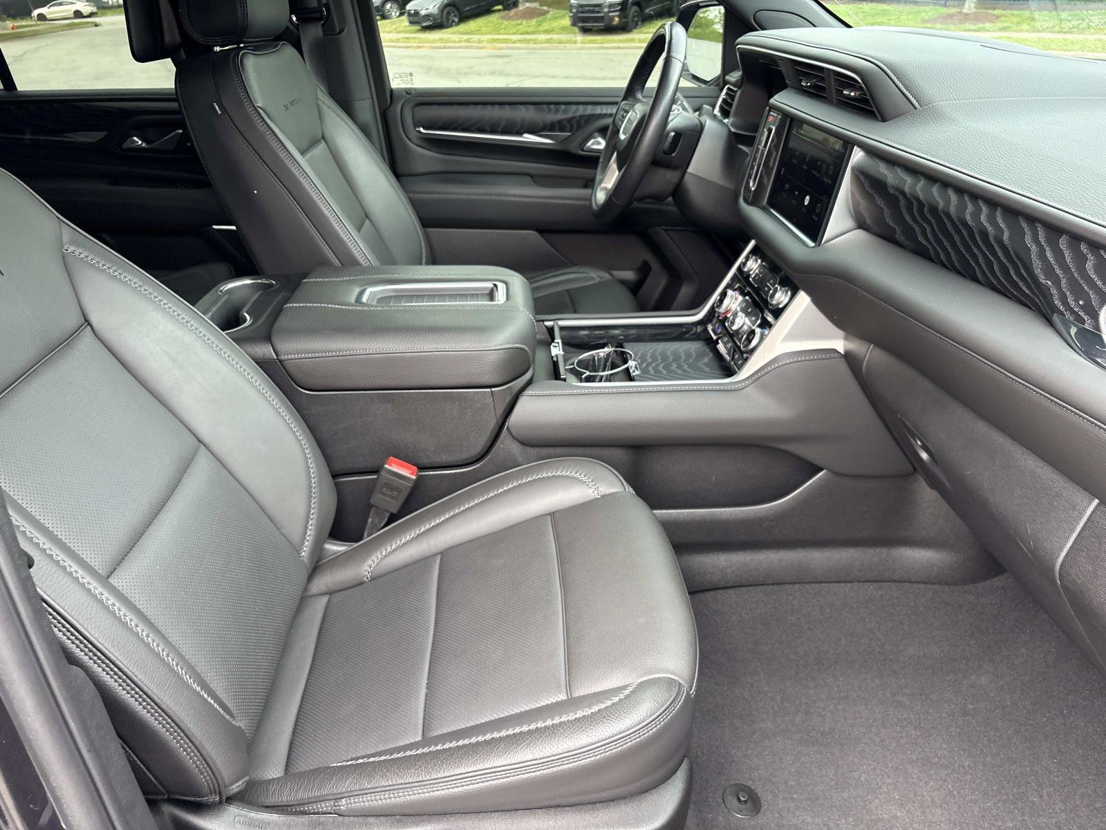 Certified 2024 GMC Yukon Denali w/ Advanced Technology Package AWD/4WD image 35