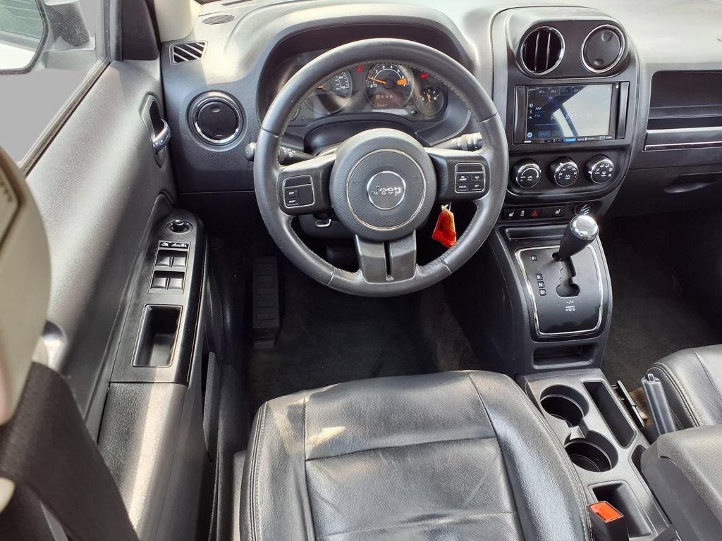 Used 2017 Jeep Patriot High Altitude FWD image 4