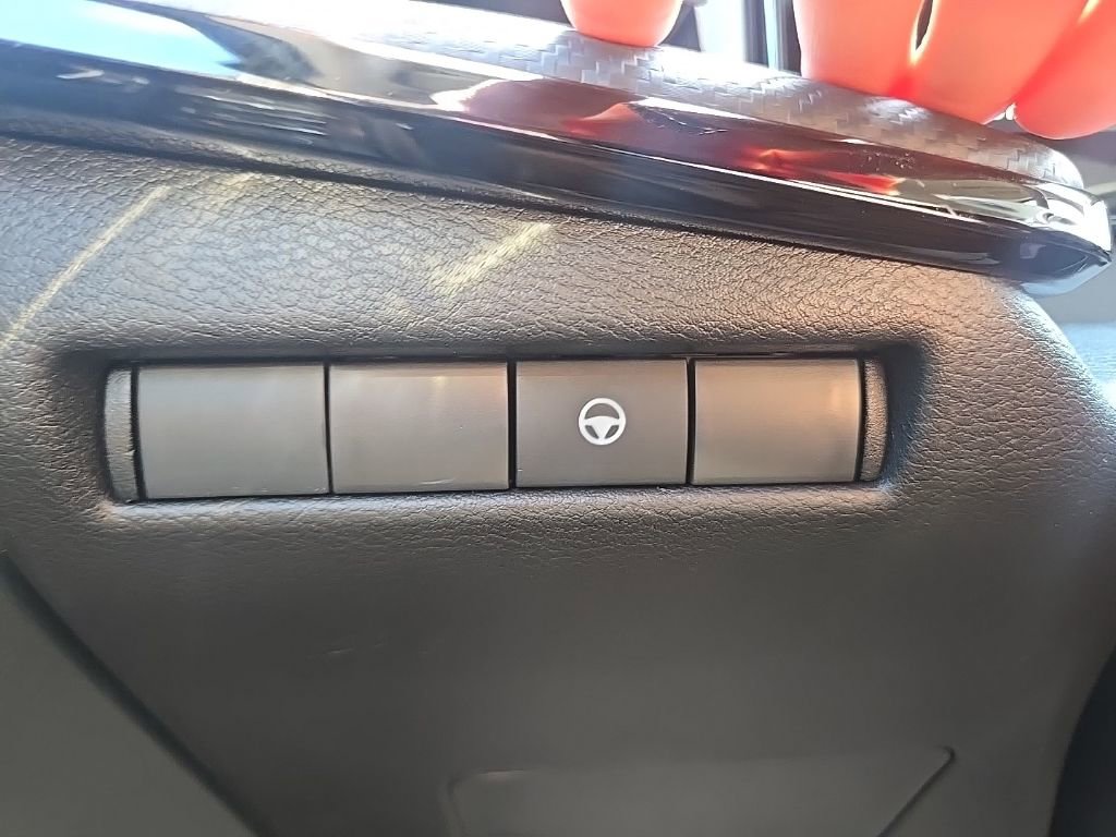 New 2026 Nissan Kicks SR w/ Cold Weather Package image 13