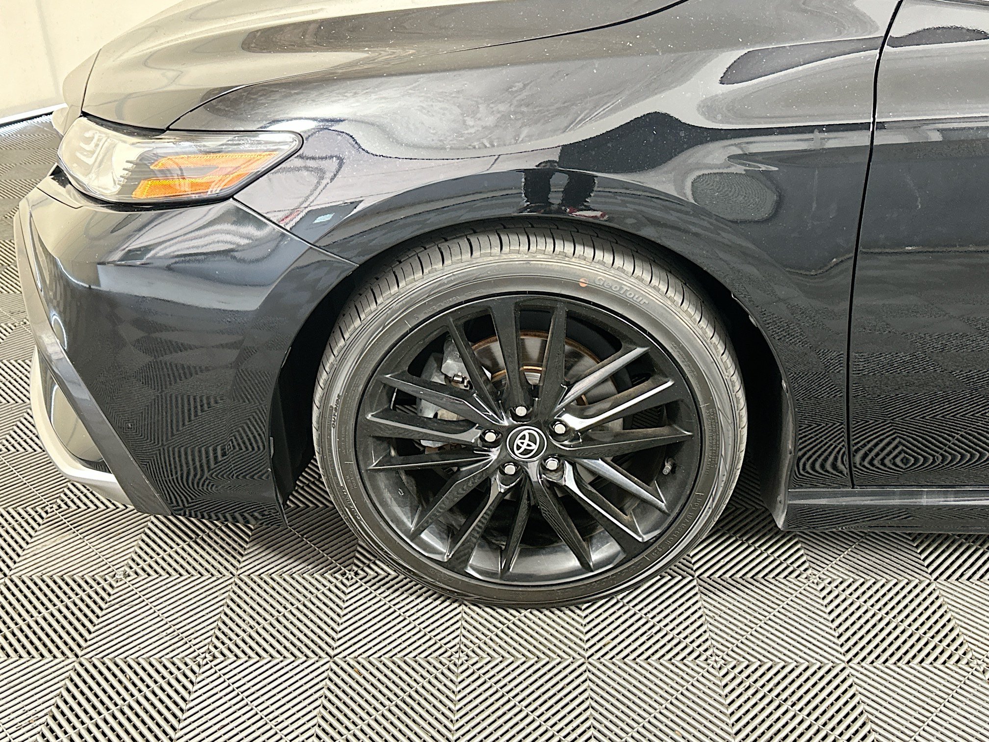 Used 2022 Toyota Camry XSE FWD image 11