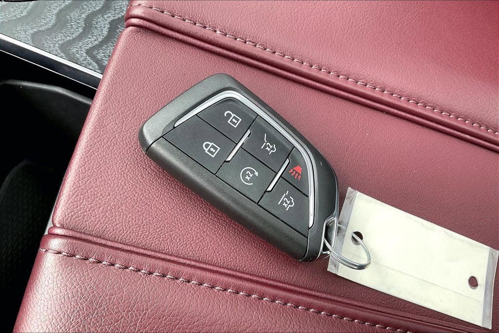 Used 2025 Cadillac Escalade Sport w/ Touring Package image 11