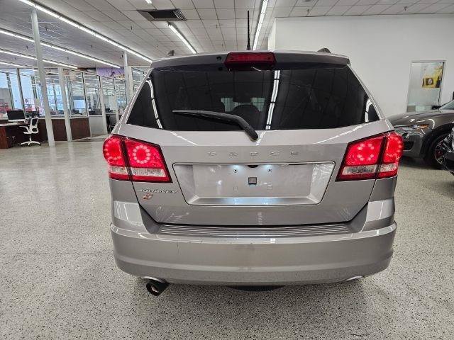 Used 2018 Dodge Journey SE w/ Connectivity Group AWD/4WD image 5