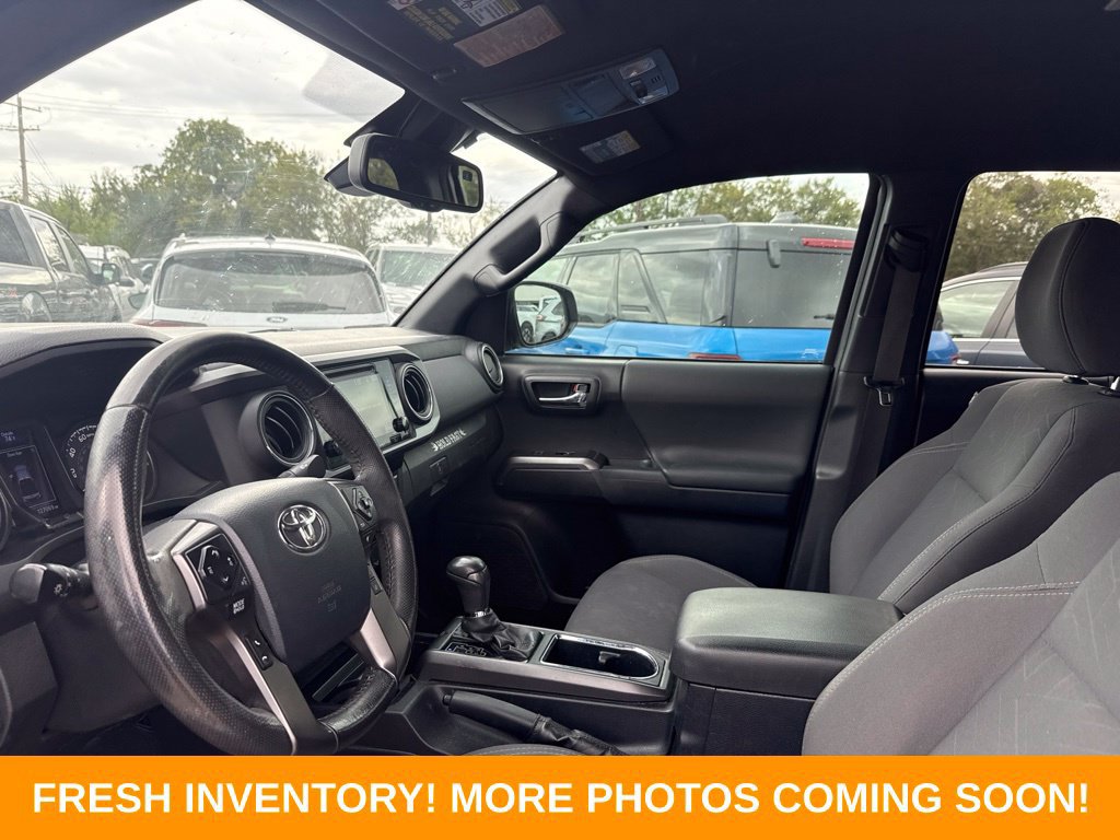 Used 2018 Toyota Tacoma TRD Sport w/ Technology Package AWD/4WD image 8