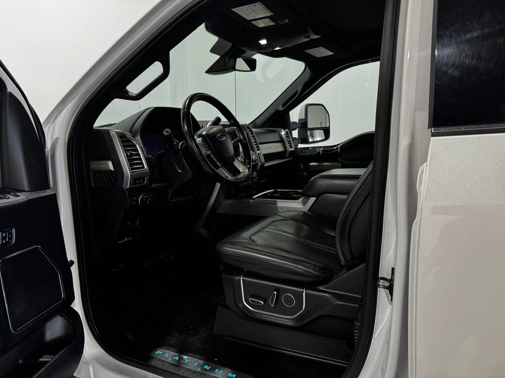 Used 2017 Ford F250 Platinum w/ Platinum Ultimate Package AWD/4WD image 16