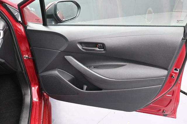 Used 2025 Toyota Corolla LE FWD image 33