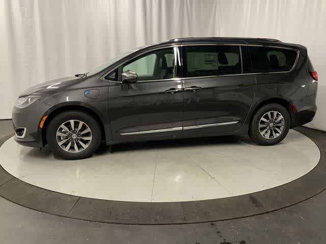 Used 2020 Chrysler Pacifica Limited w/ Advanced Safetytec Group FWD image 31