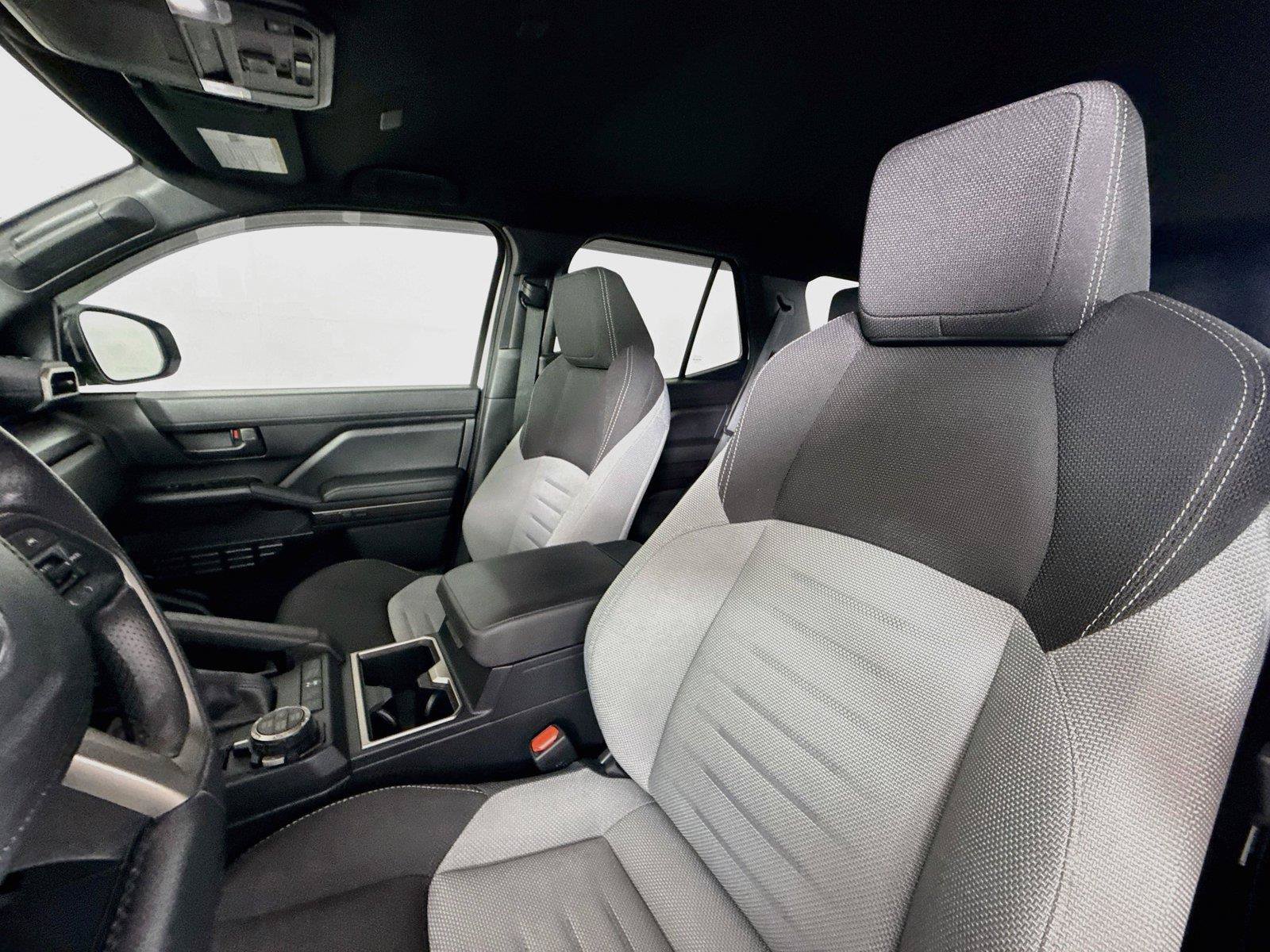 Certified 2025 Toyota 4Runner TRD Off-Road AWD/4WD image 3