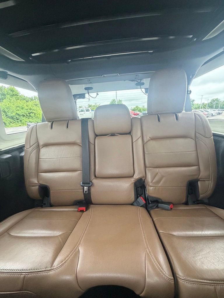 Used 2020 Jeep Wrangler Unlimited Sahara AWD/4WD image 17