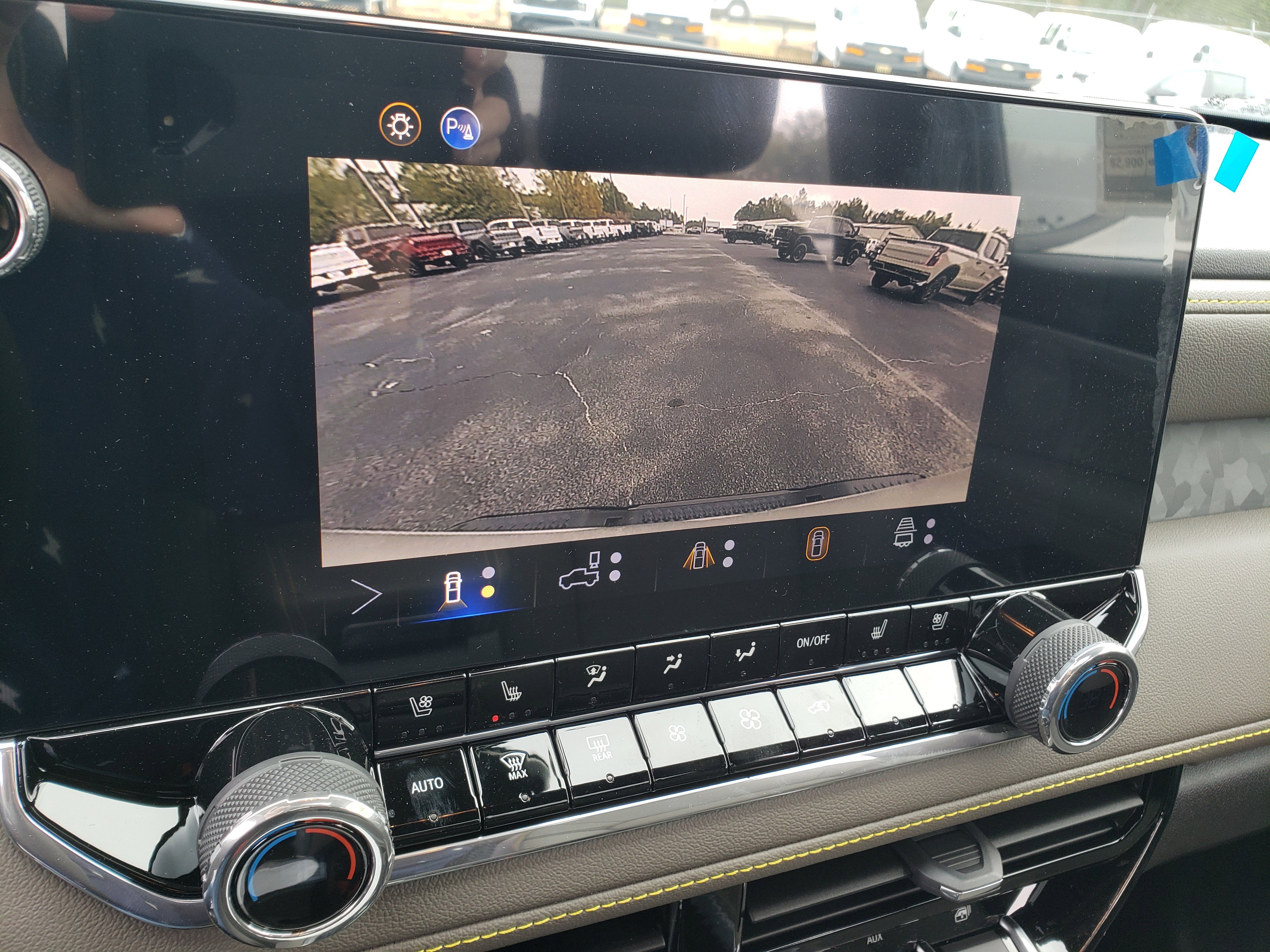 New 2026 Chevrolet Colorado ZR2 w/ Technology Package image 40