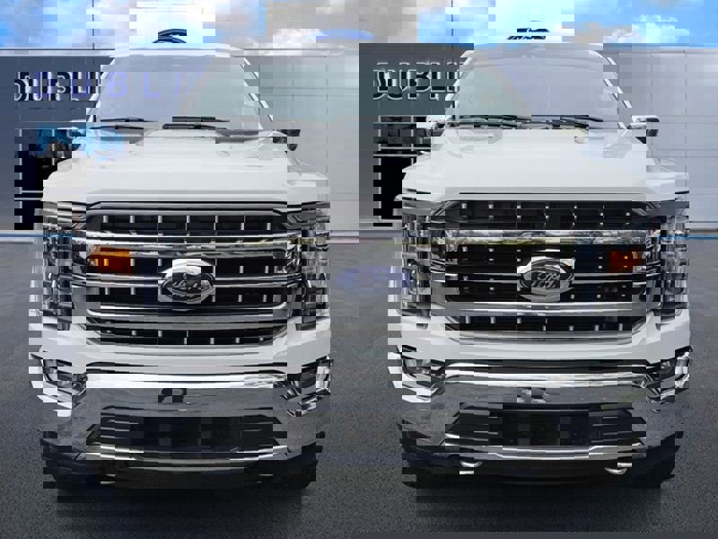 Used 2023 Ford F150 Lariat image 2