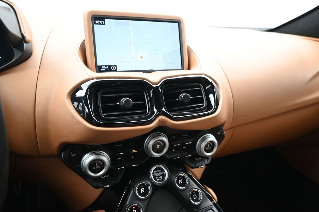 Used 2020 Aston Martin V8 Vantage Coupe RWD image 18
