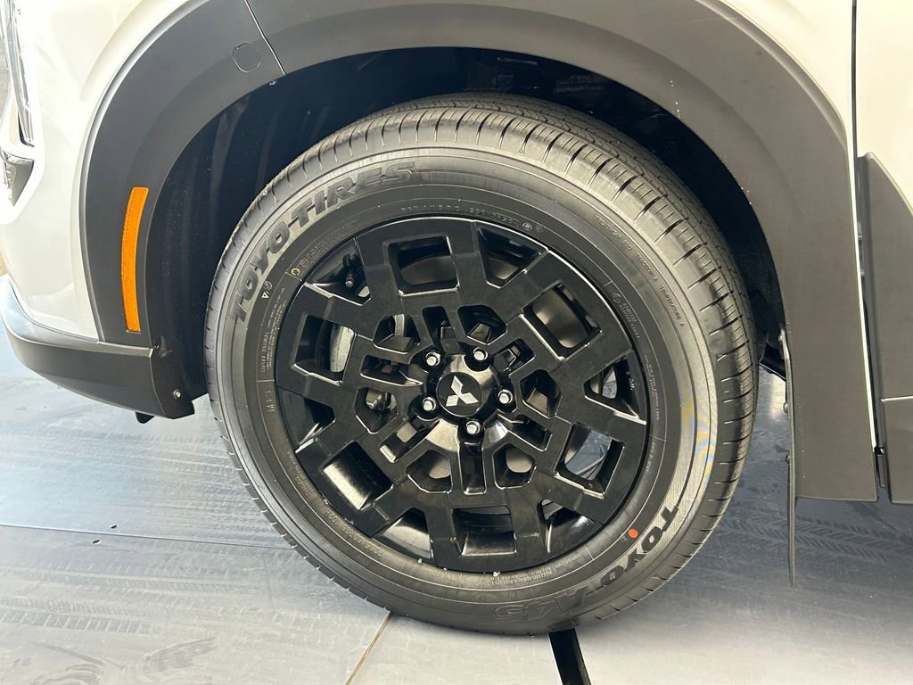 New 2026 Mitsubishi Outlander Trail Edition image 33