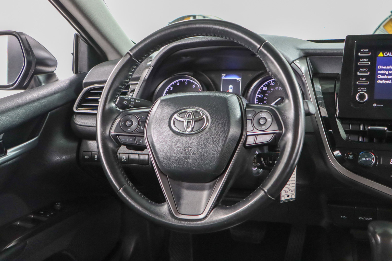 Used 2024 Toyota Camry SE image 12