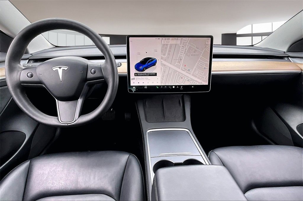 Used 2023 Tesla Model 3 Standard Range image 7