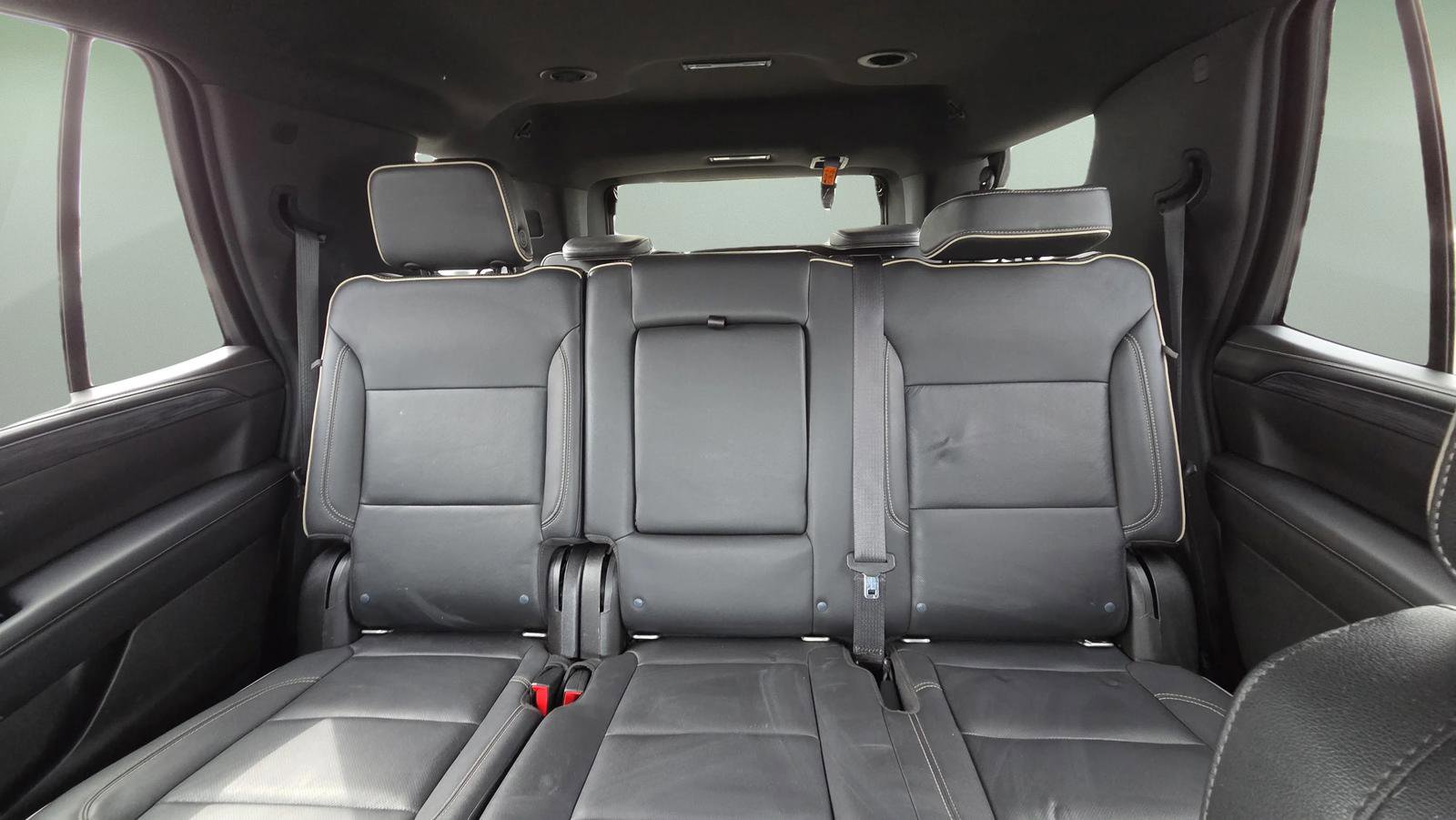 Used 2021 GMC Yukon SLT image 28