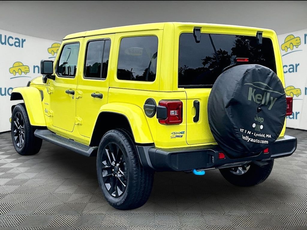 Used 2024 Jeep Wrangler Unlimited Sahara w/ Technology Group AWD/4WD image 4
