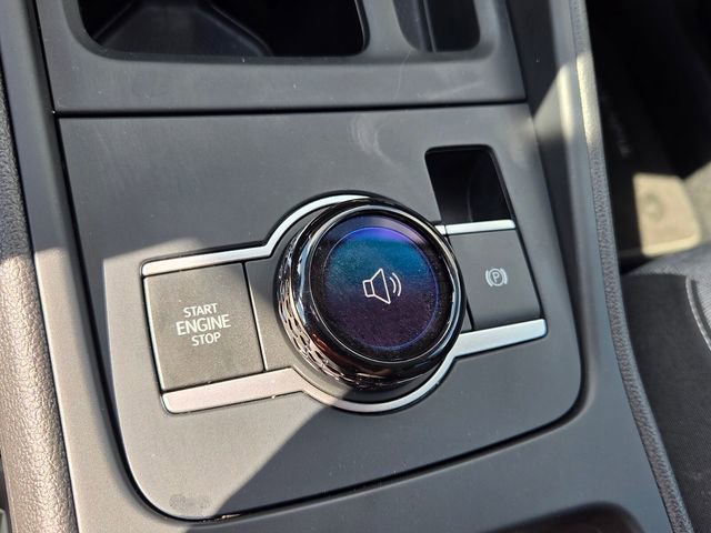 Used 2025 Volkswagen Tiguan S image 20