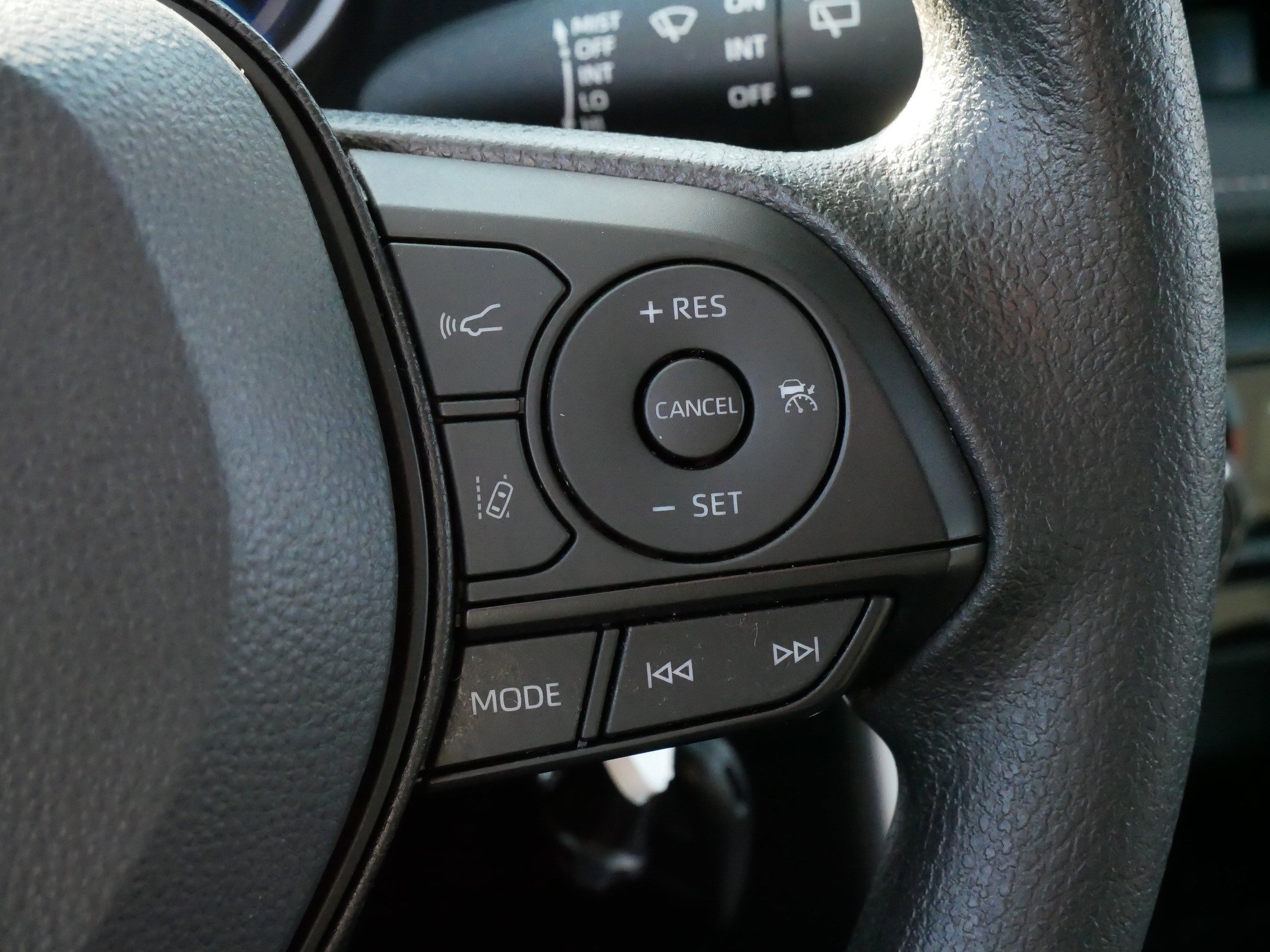 Certified 2025 Toyota RAV4 LE image 53