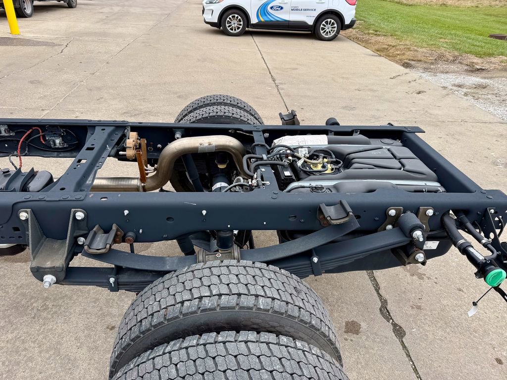 New 2024 Ford F550 4x4 Regular Cab Super Duty image 14