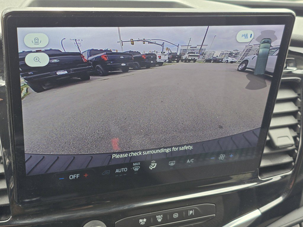 Used 2023 Ford Transit 350 XLT image 5