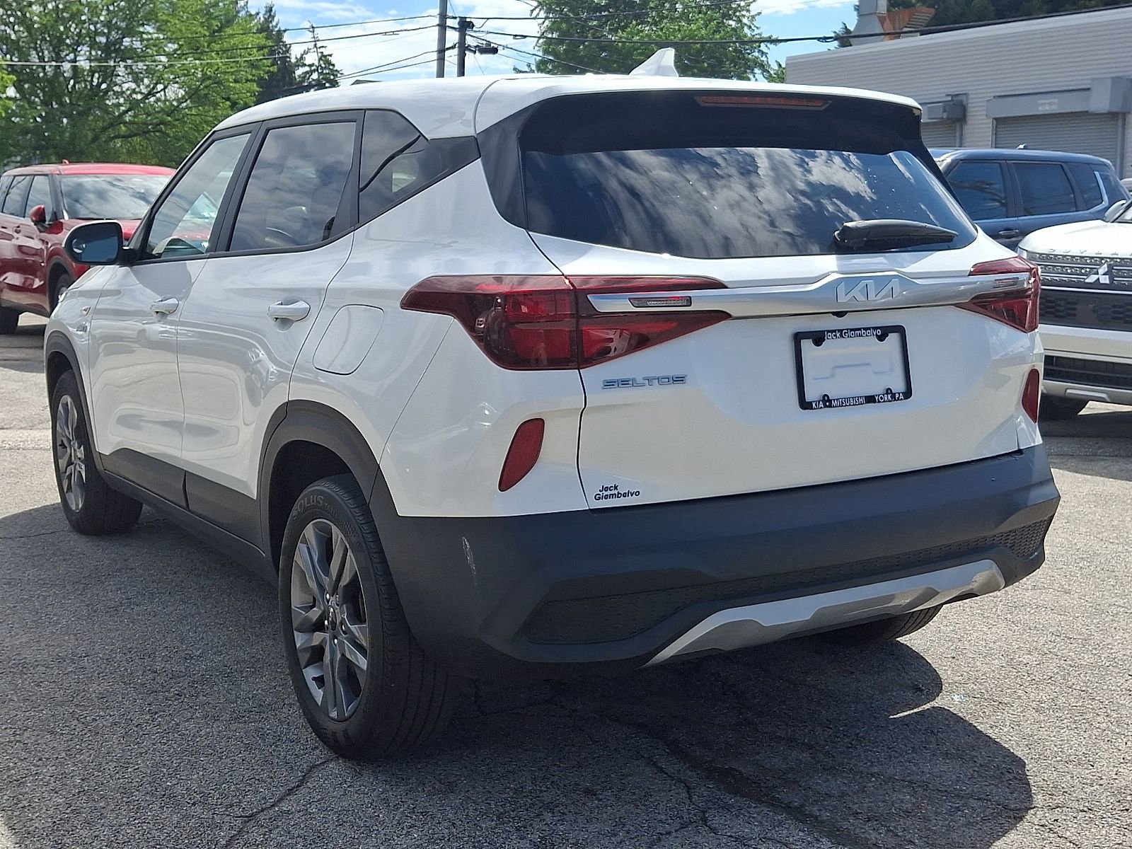 Used 2023 Kia Seltos LX AWD/4WD image 4