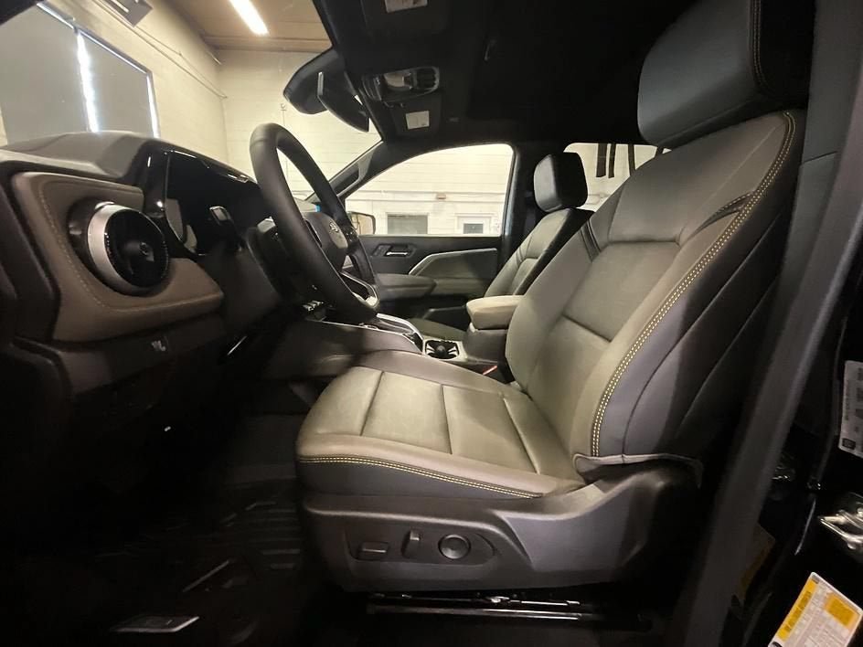 New 2026 Chevrolet Colorado ZR2 w/ Technology Package AWD/4WD image 4