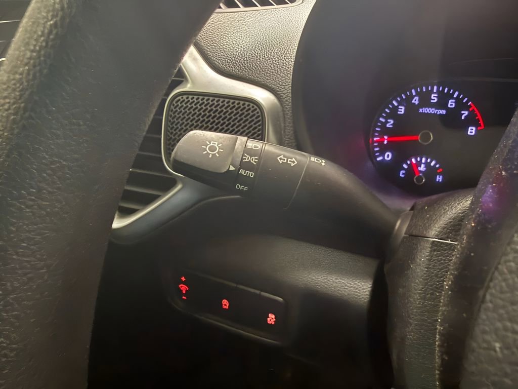 Used 2020 Kia Soul LX FWD image 18