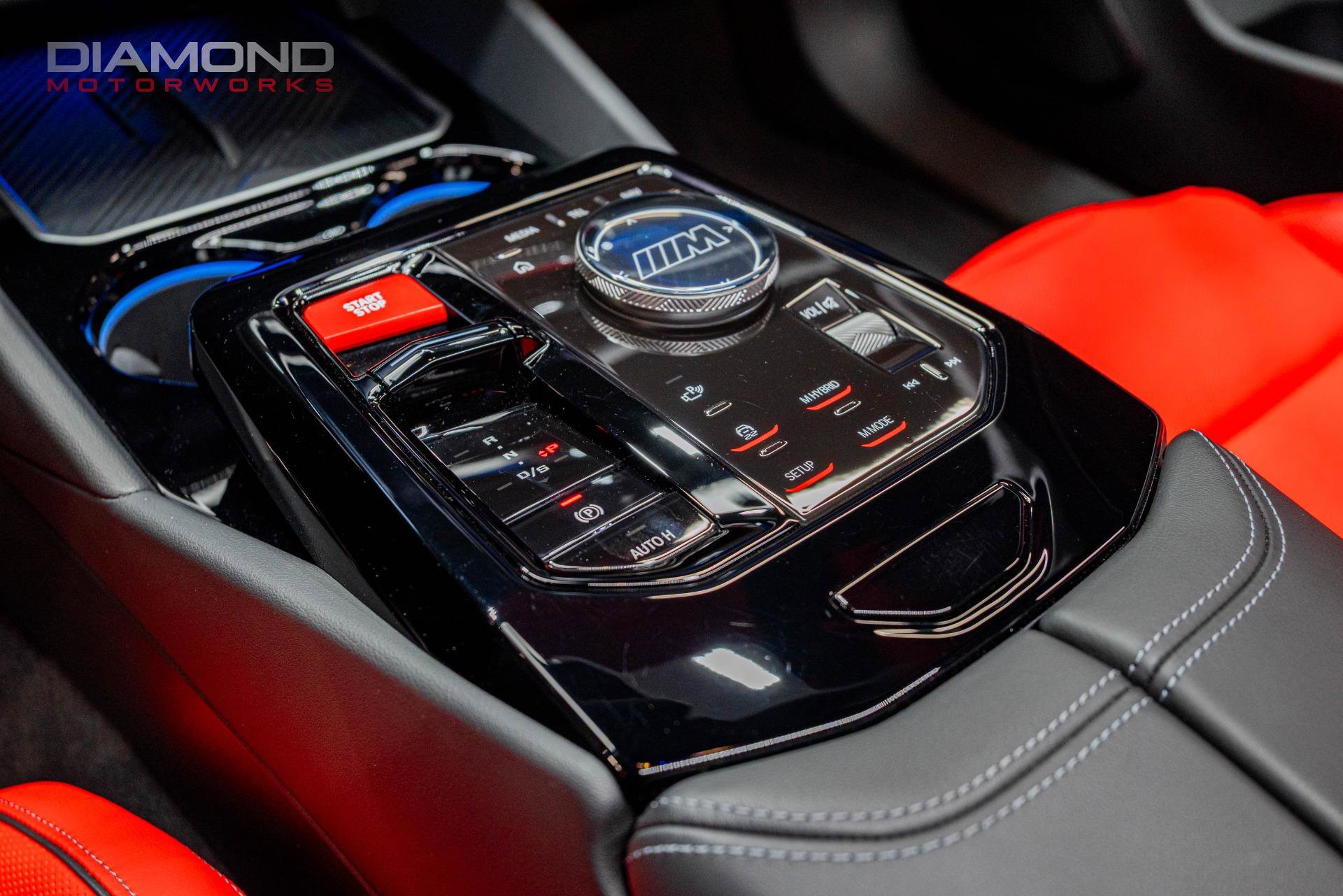 Used 2025 BMW M5 w/ Carbon Package image 18