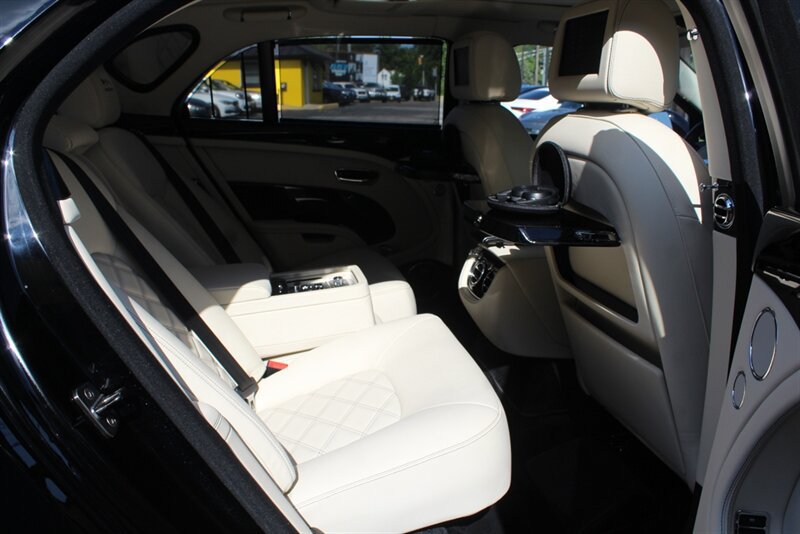 Used 2013 Bentley Mulsanne RWD image 29