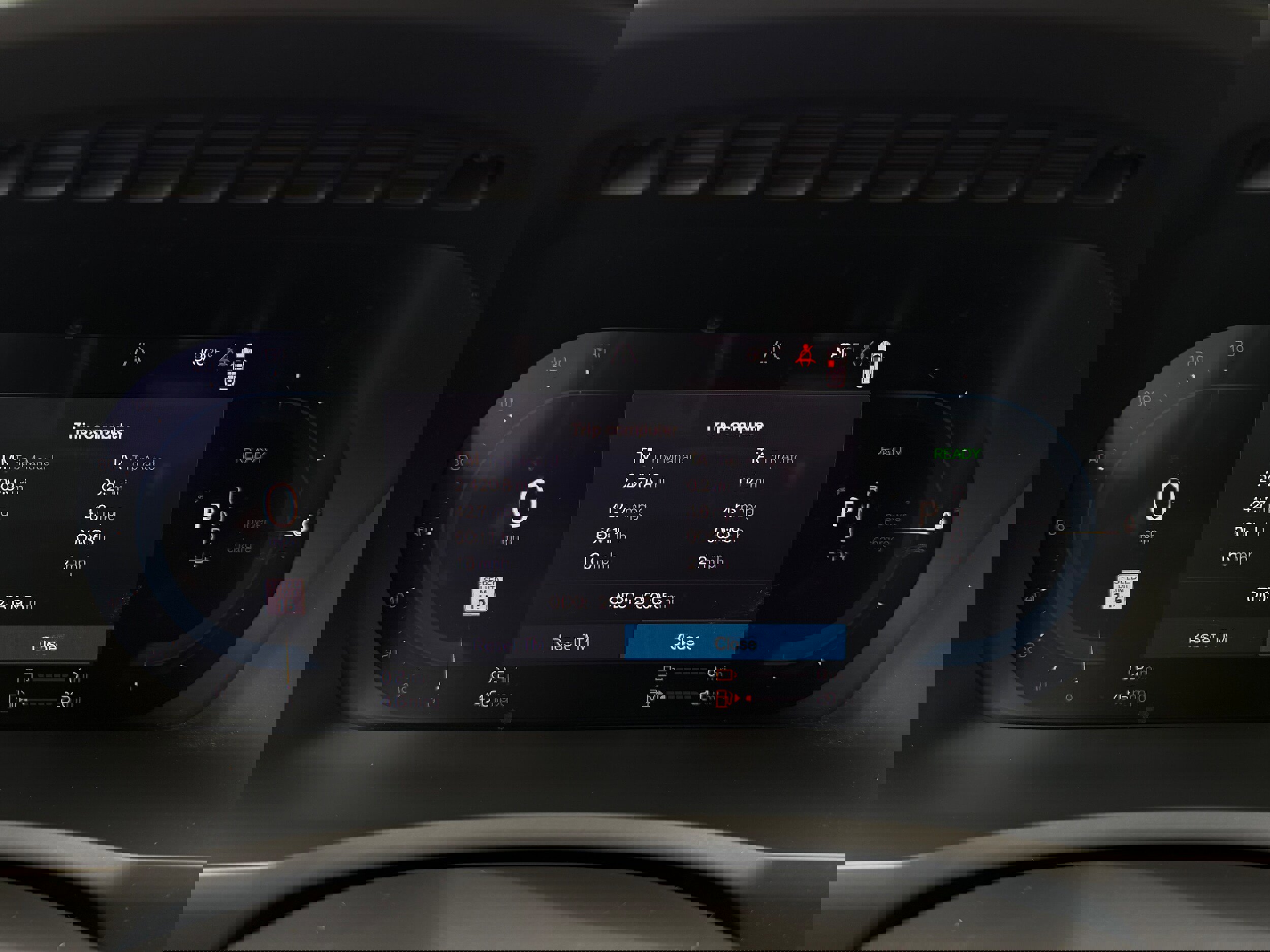 Certified 2024 Volvo XC90 T8 Plus w/ Protection Package Premier image 18