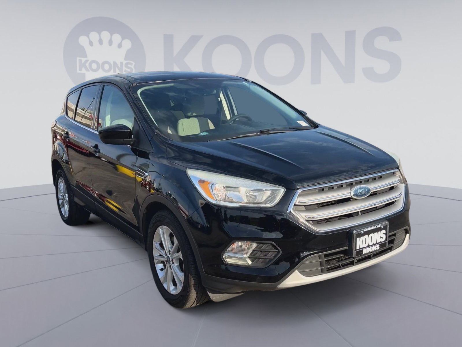 Used 2017 Ford Escape SE image 4