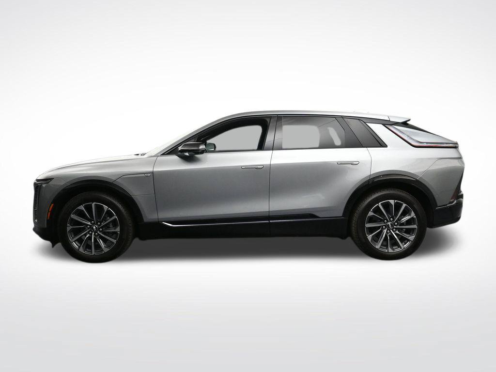 Certified 2026 Cadillac Lyriq Sport AWD/4WD image 2