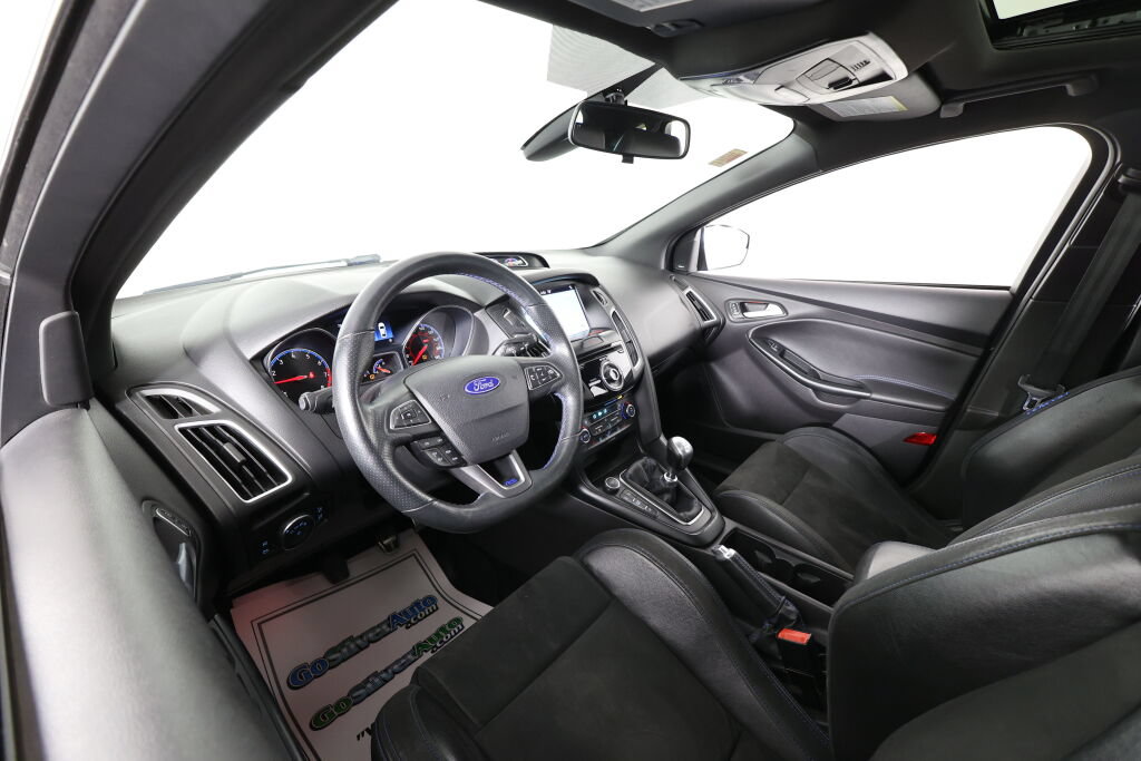 Used 2016 Ford Focus RS AWD/4WD image 10