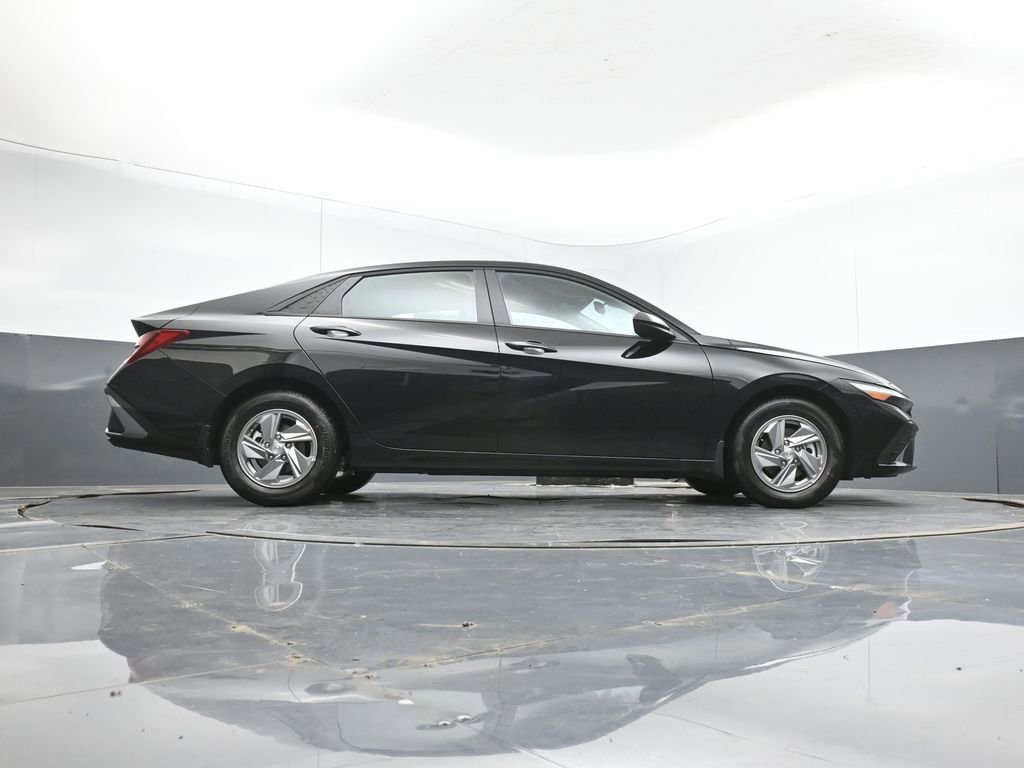 New 2026 Hyundai Elantra SE image 14