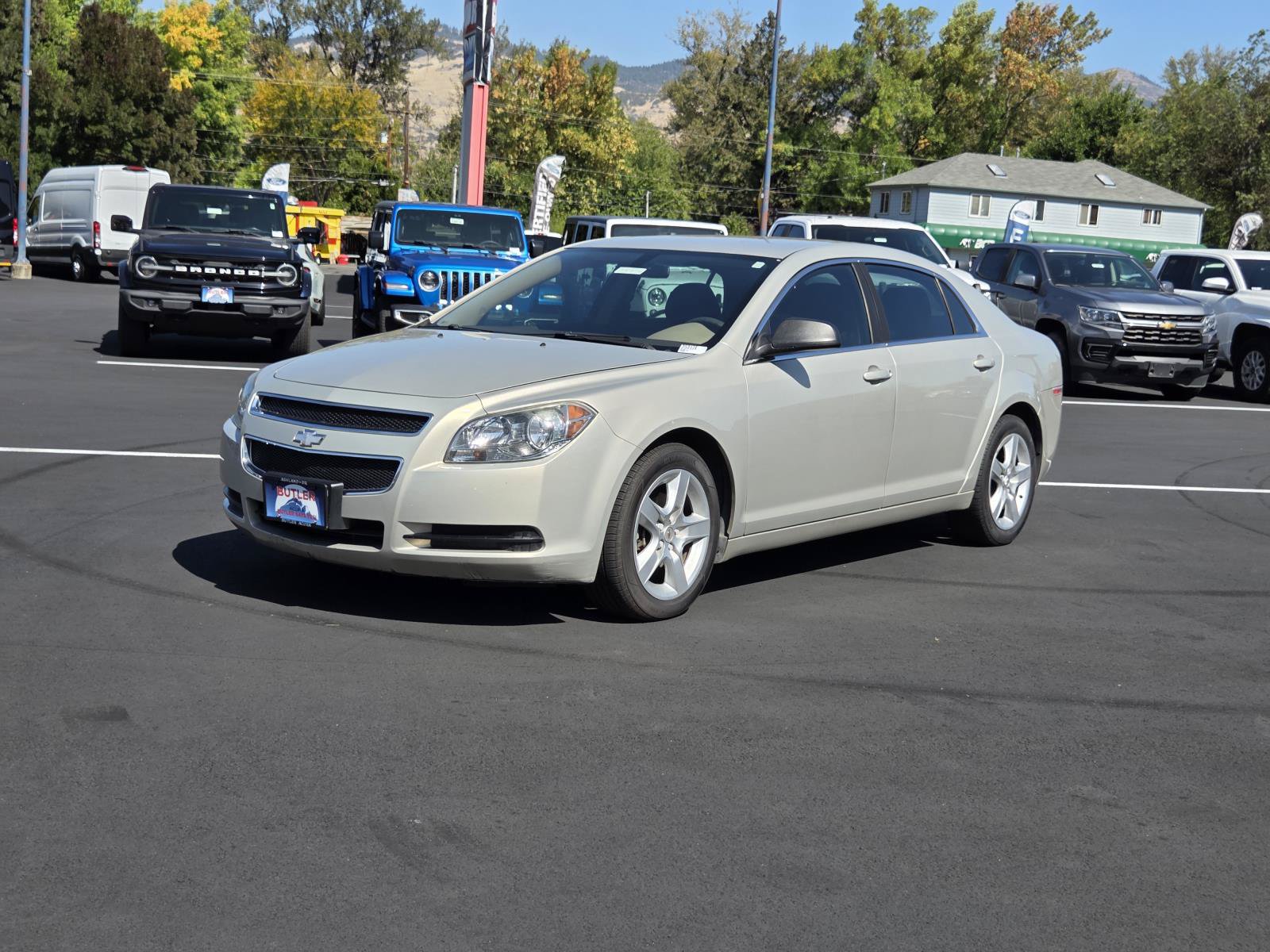 Used 2011 Chevrolet Malibu LS FWD image 1