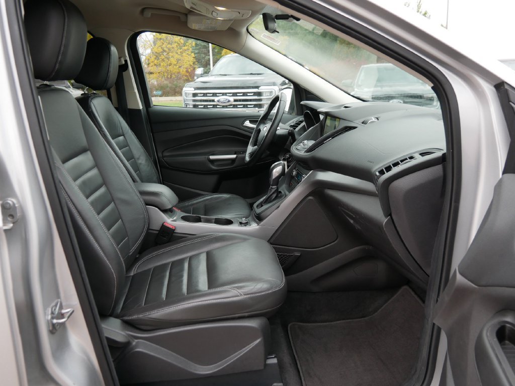 Used 2016 Ford Escape SE w/ SE Leather Comfort Package FWD image 13